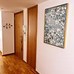Factory Yellow By Marina With Ac Apartament