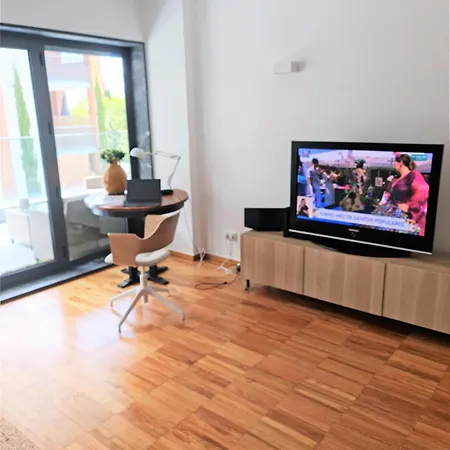 Factory Yellow By Marina New Ac アパート *